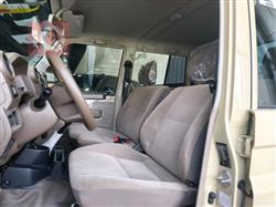 تويوتا لاند كروزر 70 بيك اب